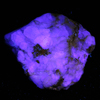 紫外線で光るホタル石